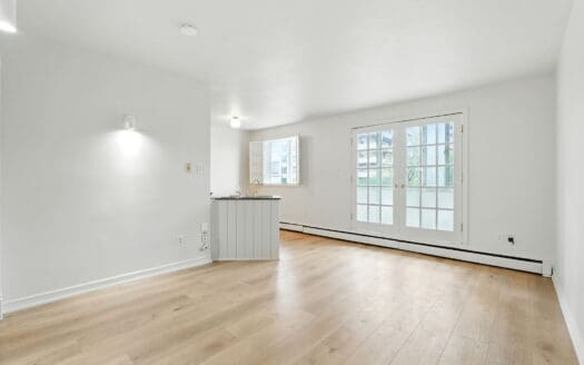 101 Queen Street South