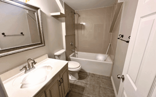 422 Cannon Street East