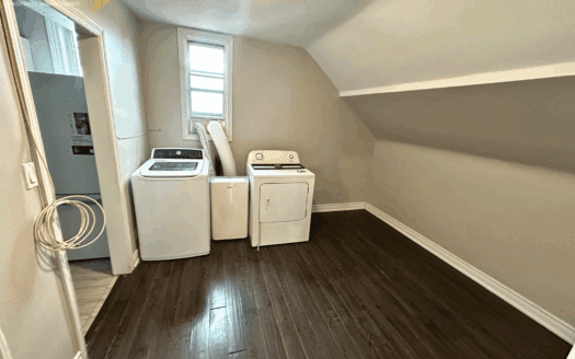 422 Cannon Street East