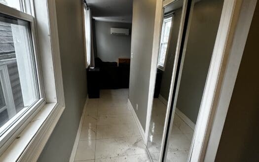 76 Burlington St, Hamilton