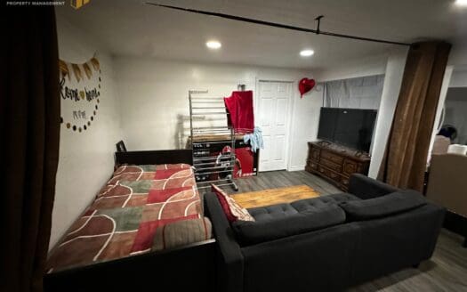 257 Main Street West, Hamilton