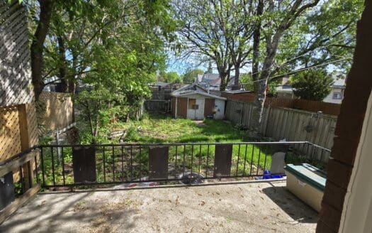 965 Dunsmure Road