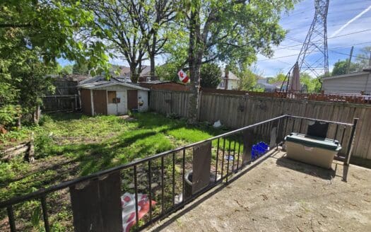 965 Dunsmure Road