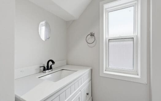 Unit 1 – 748 Barton Street East